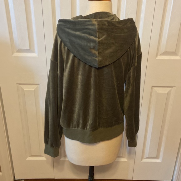 NWT Green Velour hooded sweatshirt size s - Picture 3 of 7
